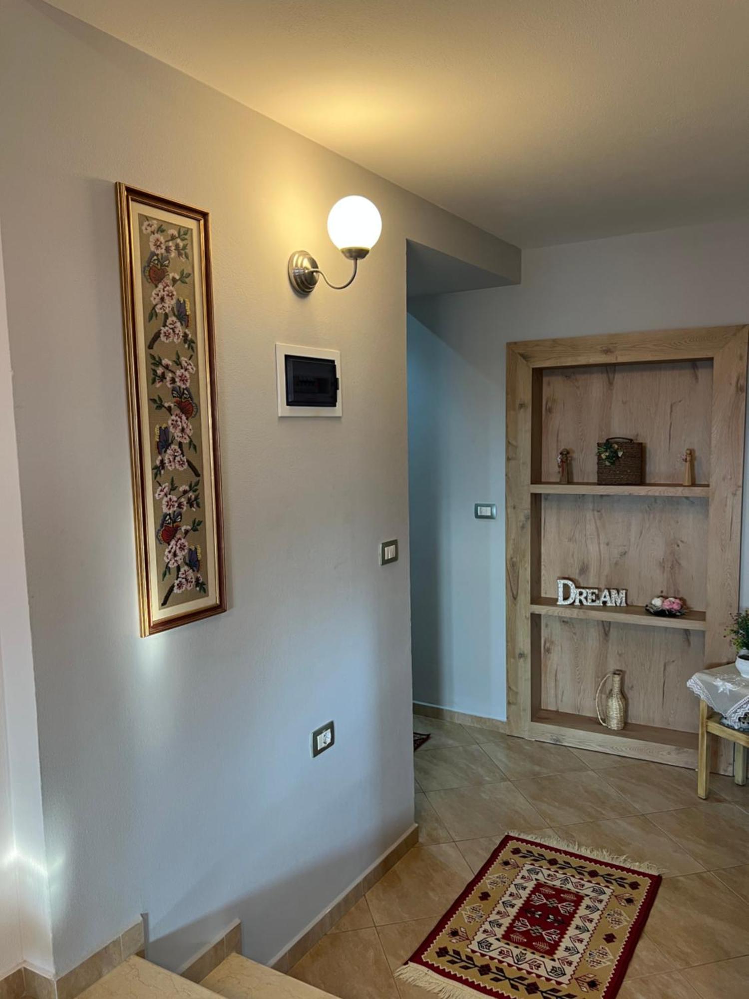 Persa Gjirokaster
